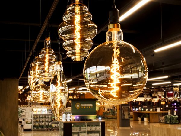 LÁMPARA LED GLOBO GIGANTE AUTOVOLT AMBAR FILAMENTO - Imagen 2