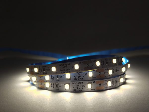 FITA LED PRO 4,8W 60LEDS/M 5M 12V IP20 2700K - Imagen 3