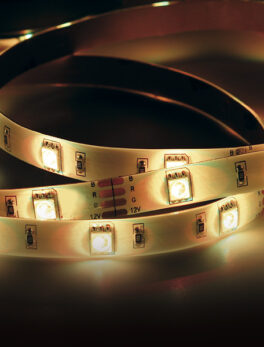 FITA LED 2,5W 30 LEDS/M 40M 12V IP20 3000K