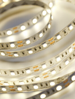 TIRA LED 12W 60 LEDS/M 3M 12V CON FUENTE AUTOVOLT IP20 3000K