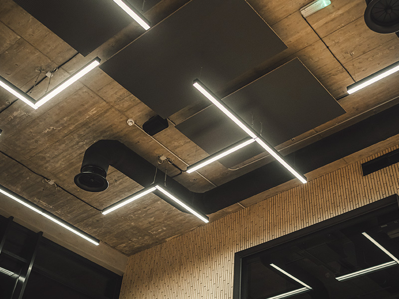 LUZ LED VECTOR OVERLAY 110 LINEAL 35W 2700K NEGRO - Imagen 4